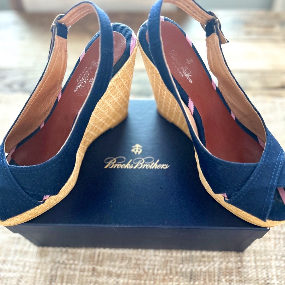 💙EUC - BROOKS BROTHERS WEDGE SANDAL💜